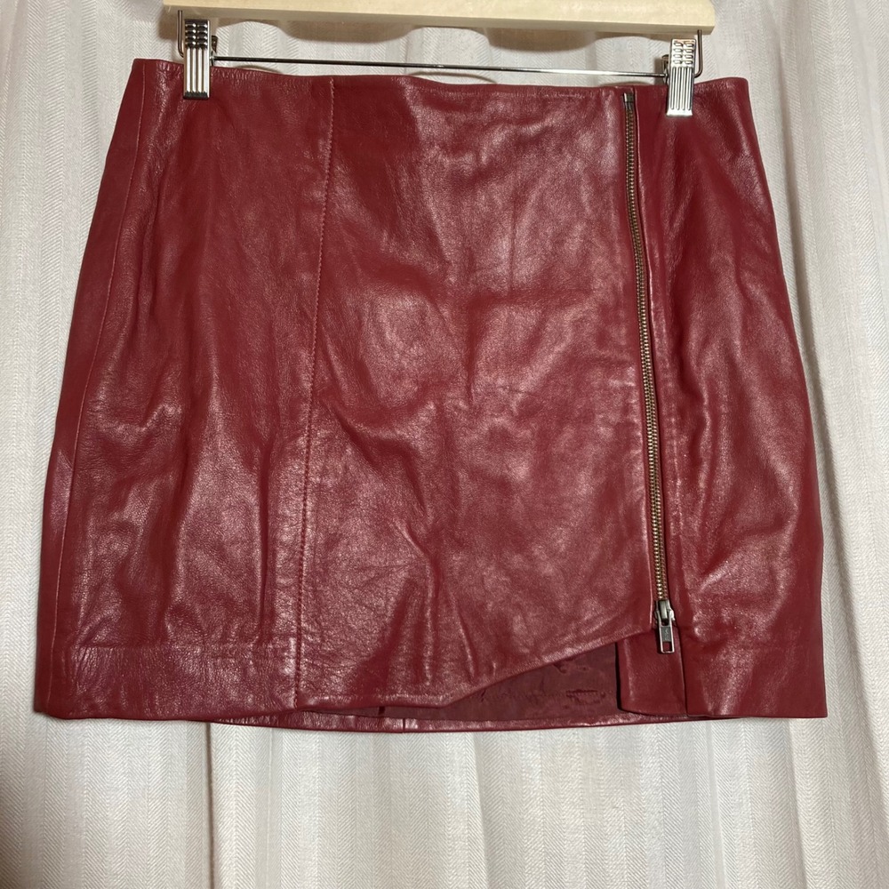Leith Red Genuine Leather Asymmetrical Zip Mini Skirt Size 10 Burgundy Moto